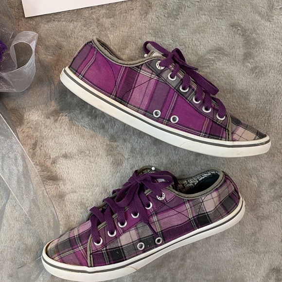 purple and gray vans